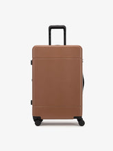 Hue Medium Luggage in Hazel