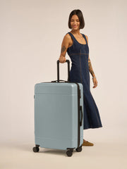 Hue Large Luggage in Bluebell