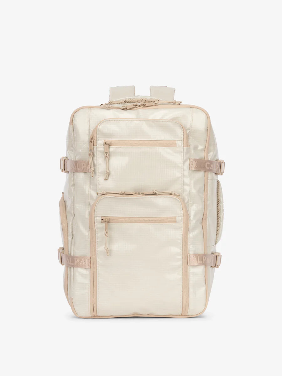 Terra 26L Laptop Duffel Backpack in White Sands