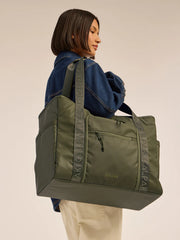 Terra 35L Water Resistant Zip Tote Bag in Pine