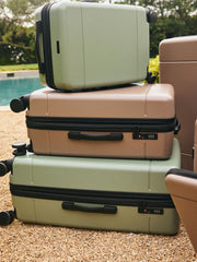 Hue Medium Luggage in Chocolate